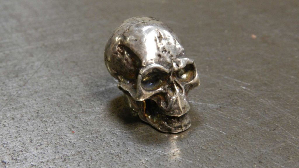 roadrunner-custom-knob-skull-
