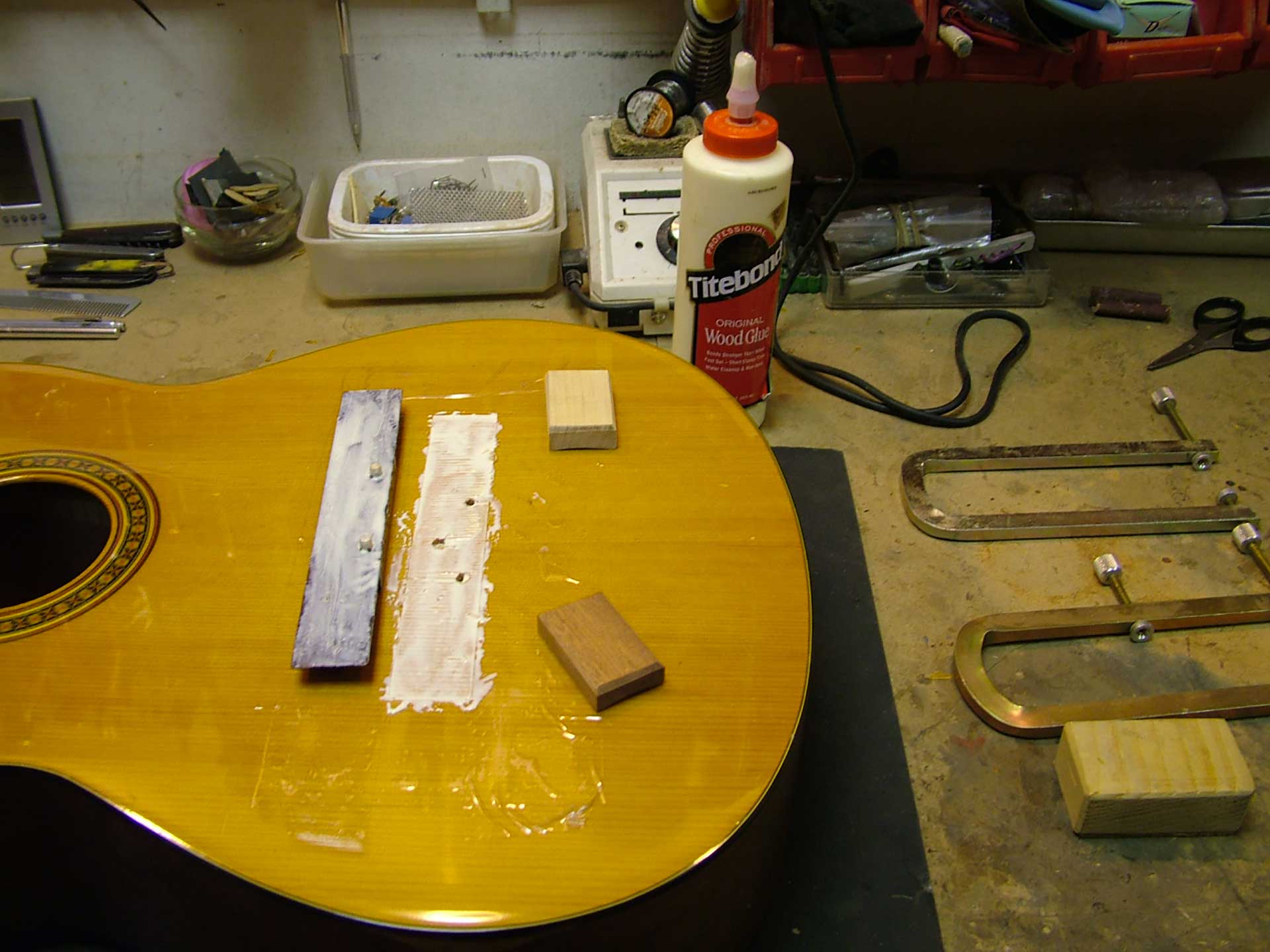 Example of repair performed in the workshop on a classical guitar