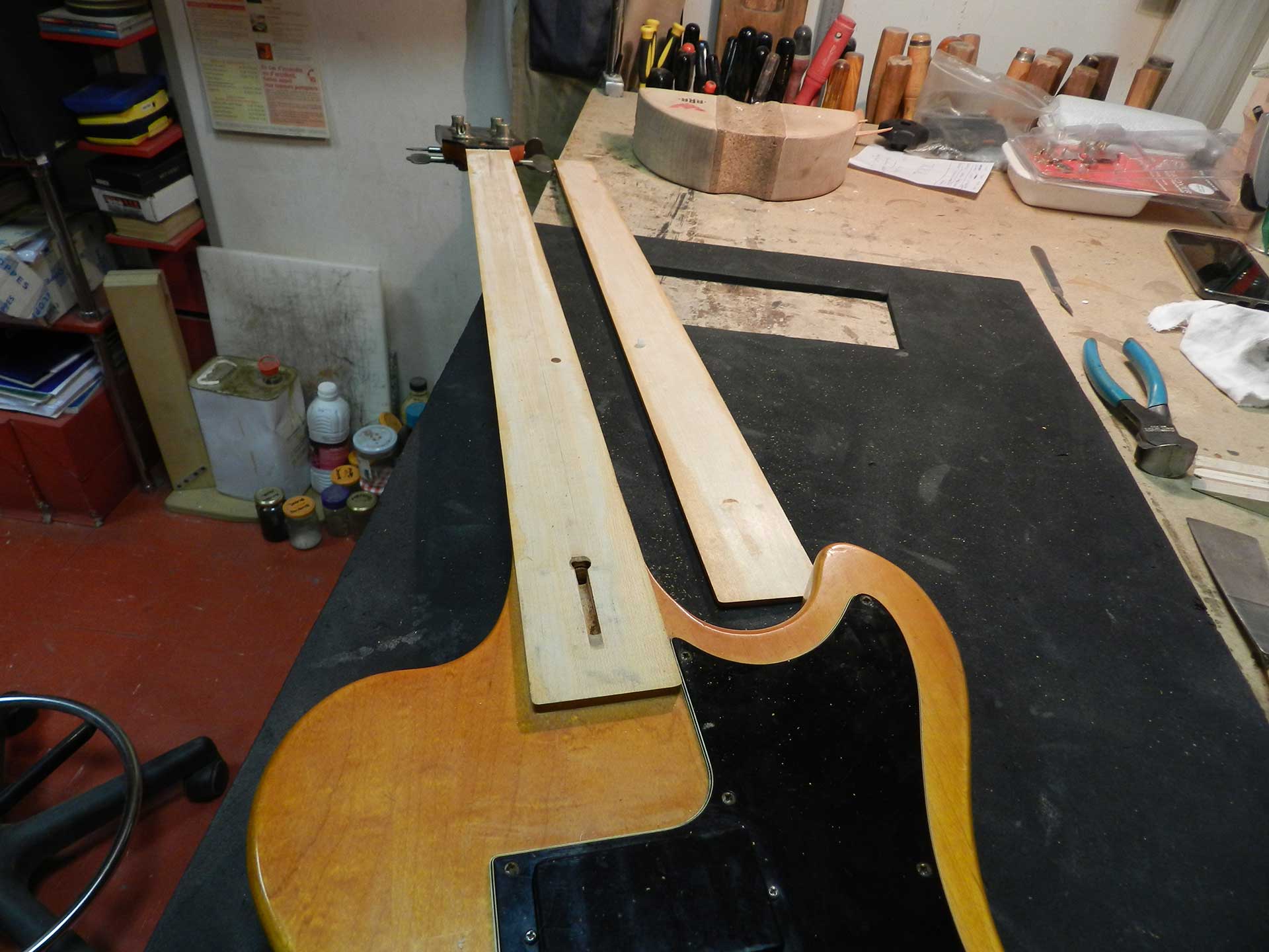 Gibson RD Artist Bass Moog Restoration