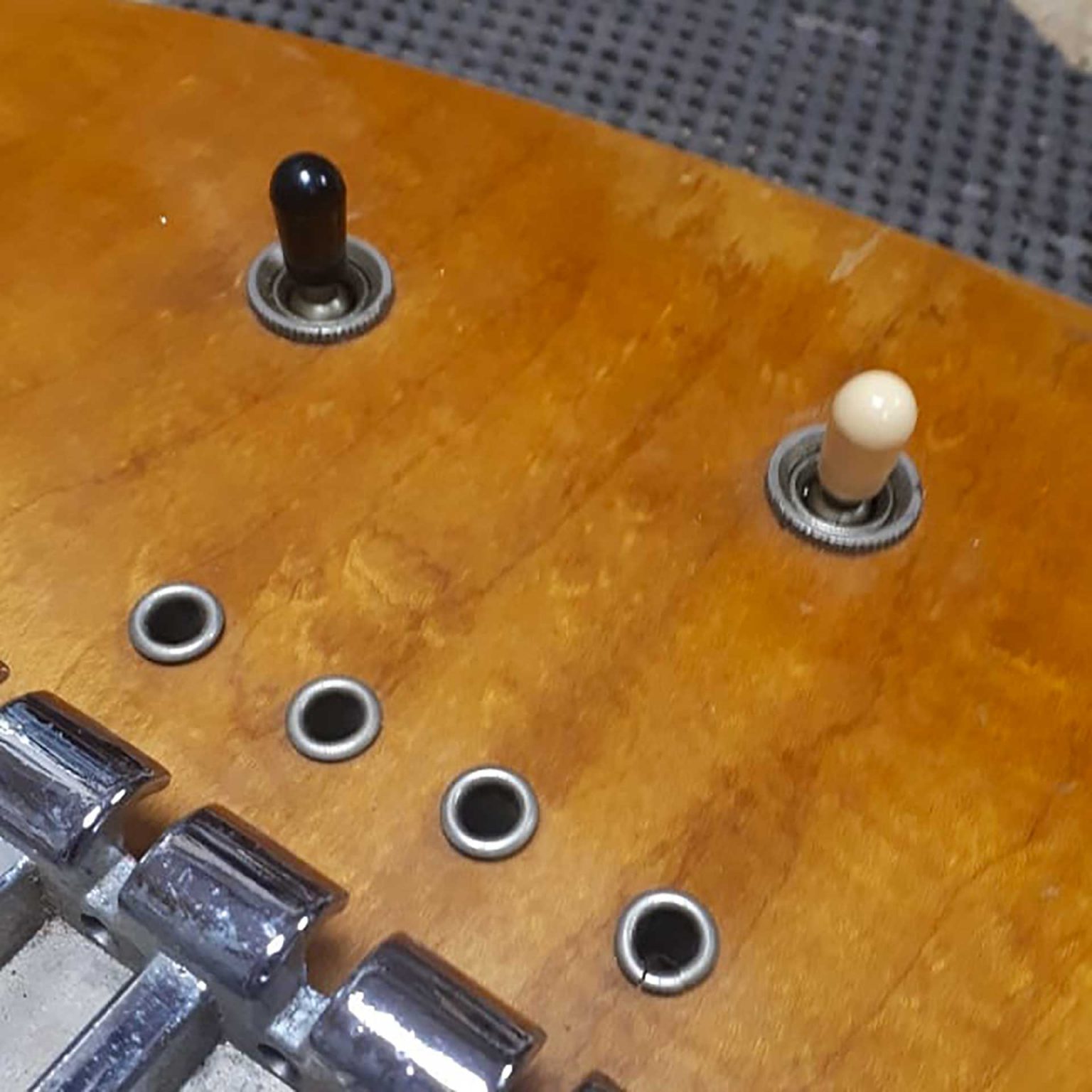 Gibson RD Artist Bass Moog Restoration - Roadrunner Guitars