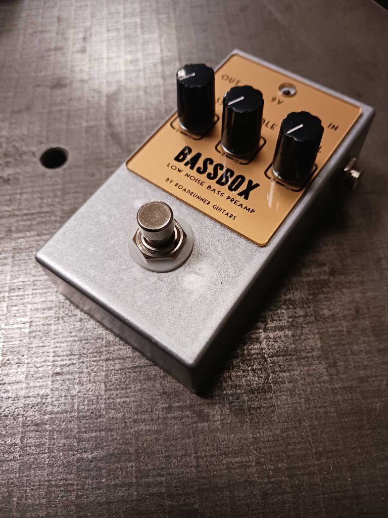 roadrunner-bassbox-jfet-preamp