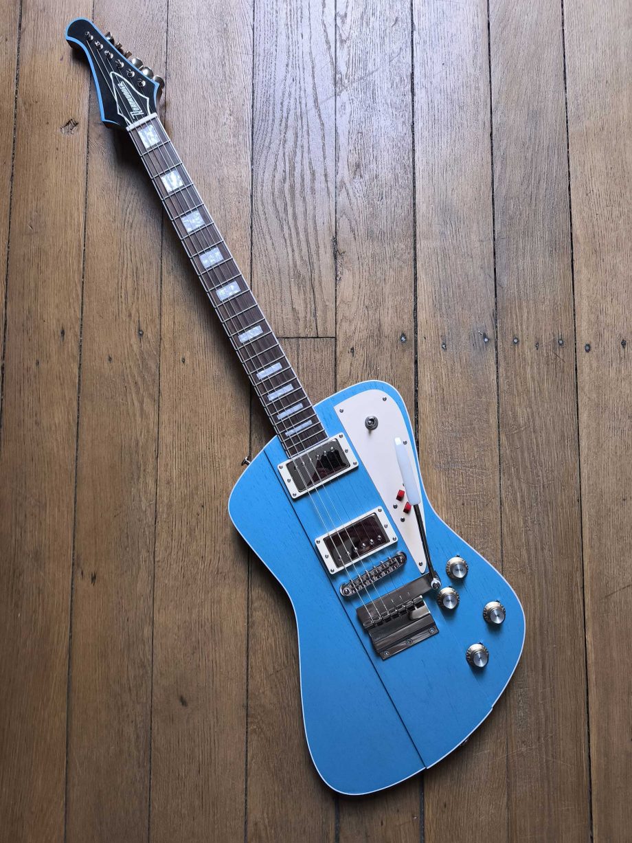 Roadrunner Superbird 252 Pelham Blue Satin - Roadrunner Guitars
