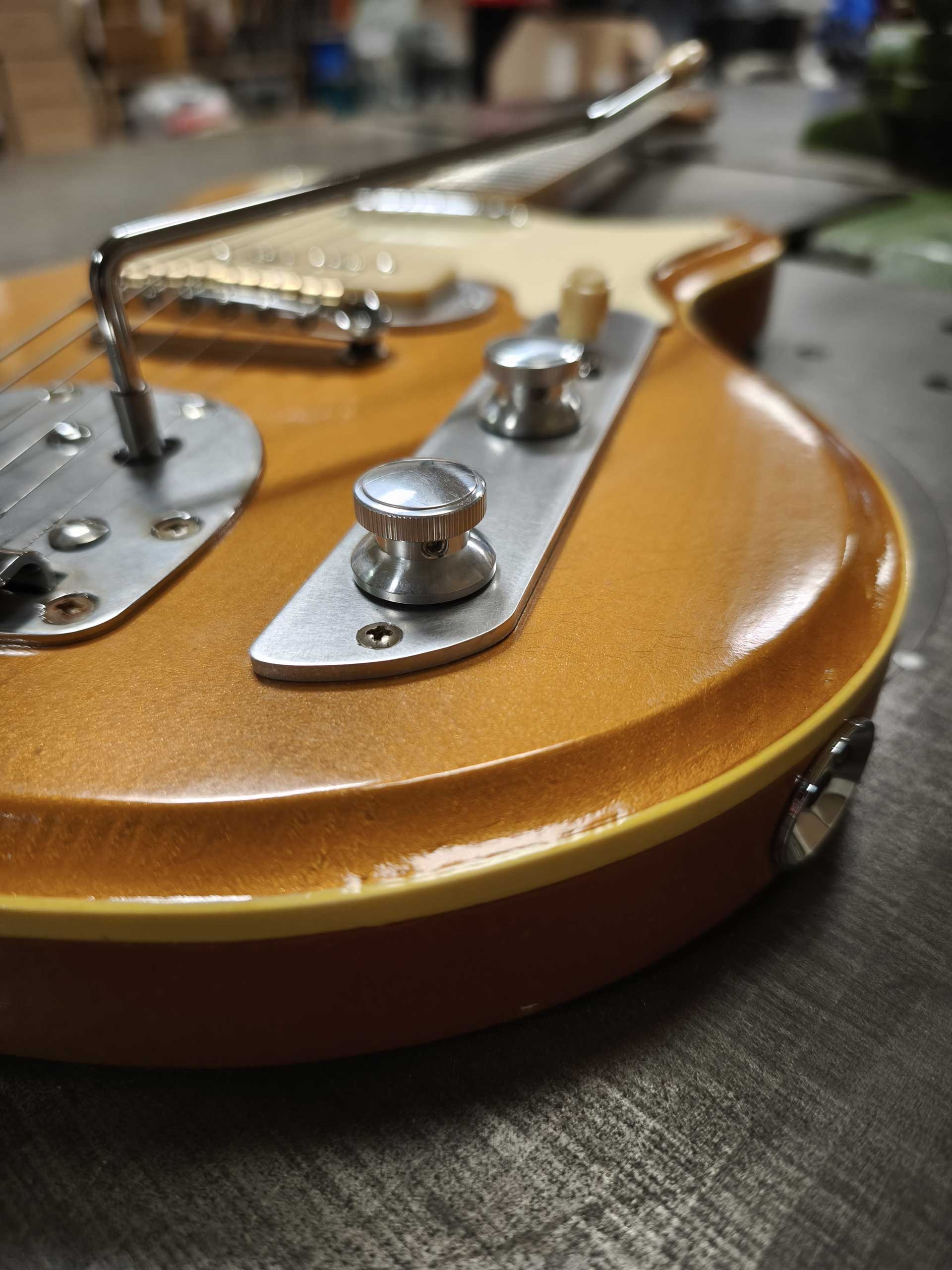 Roadrunner Federal « Outsider » batch 2025 - 592 Impala Gold - Roadrunner Guitars