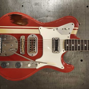 Roadrunner Federal « Outsider » batch 2025 - 595 Tornade Fiesta Red overspray 2 Tons Burst Asymmetric sport stripes - Roadrunner Guitars