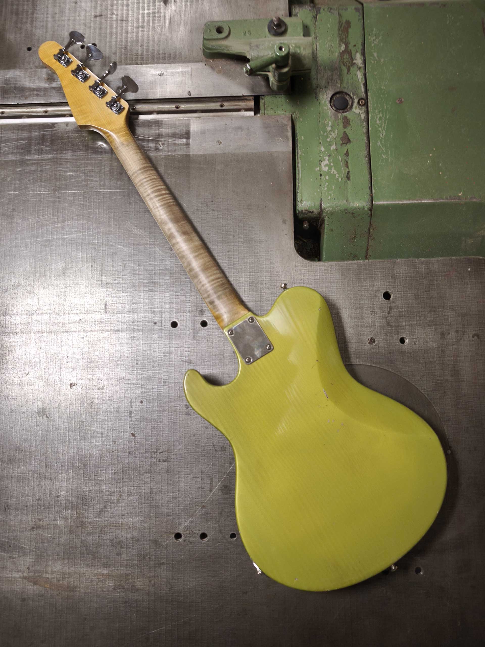 Roadrunner Federal mod T Bass Cochoa 596 - Roadrunner Guitars